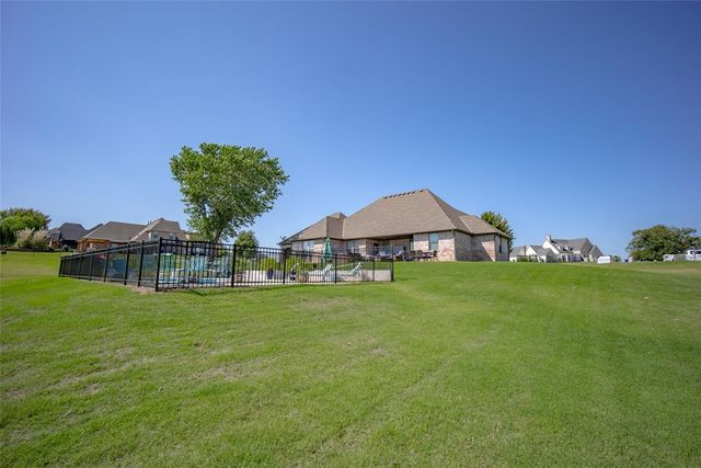 1626 High Ridge Drive, Blanchard, OK 73010