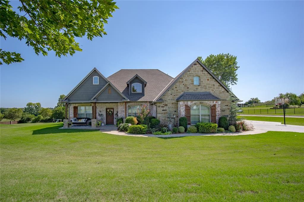 1626 High Ridge Drive, Blanchard, OK 73010