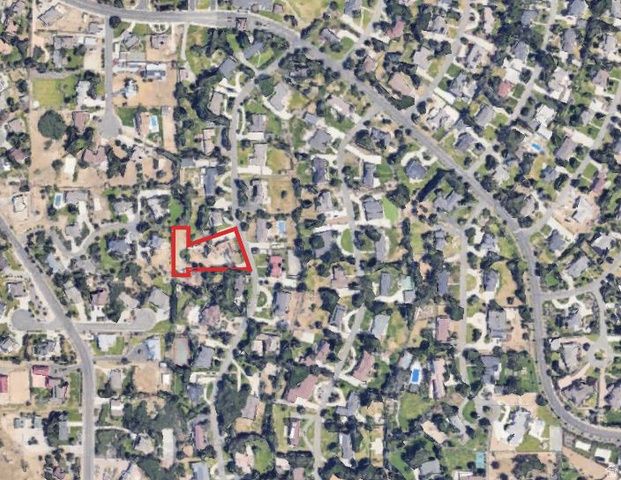 7 ROLLINGWOOD LN, Sandy, UT 84092