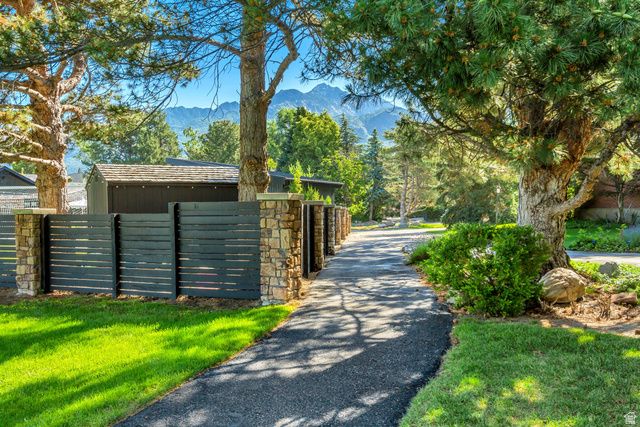 7 ROLLINGWOOD LN, Sandy, UT 84092