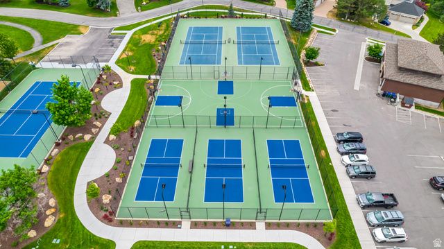 7 ROLLINGWOOD LN, Sandy, UT 84092