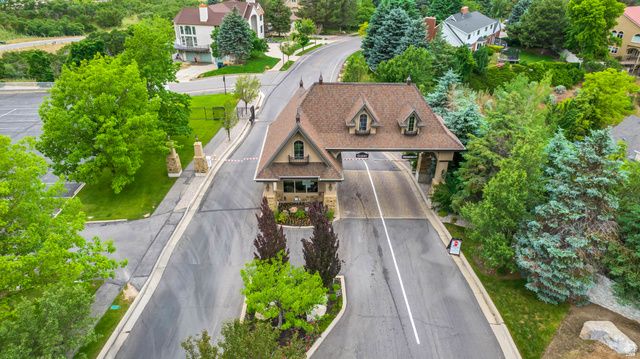 7 ROLLINGWOOD LN, Sandy, UT 84092