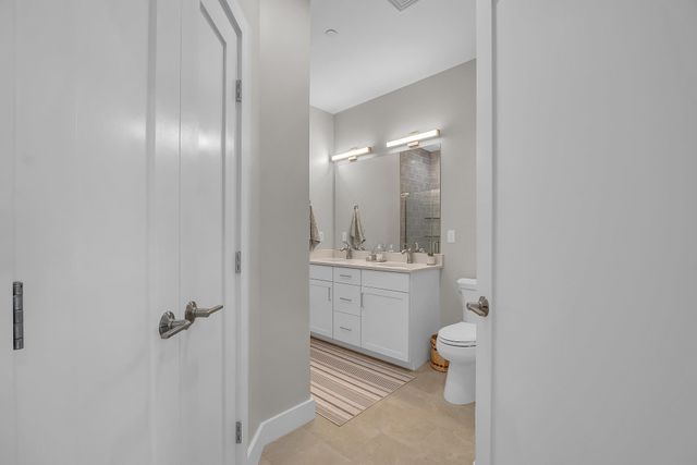 55 Pointe Pl Unit 201, Dover, NH 03820