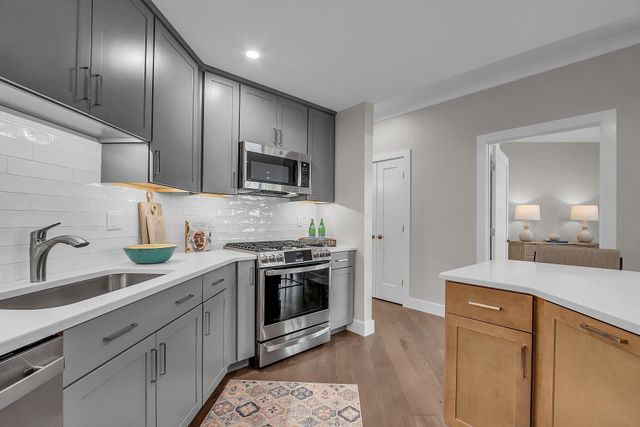 55 Pointe Pl Unit 201, Dover, NH 03820