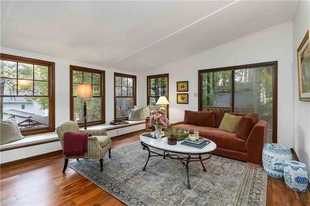 2837 Rosemont Drive, Lawrenceville, GA 30044