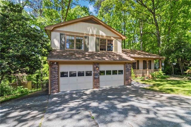2837 Rosemont Drive, Lawrenceville, GA 30044