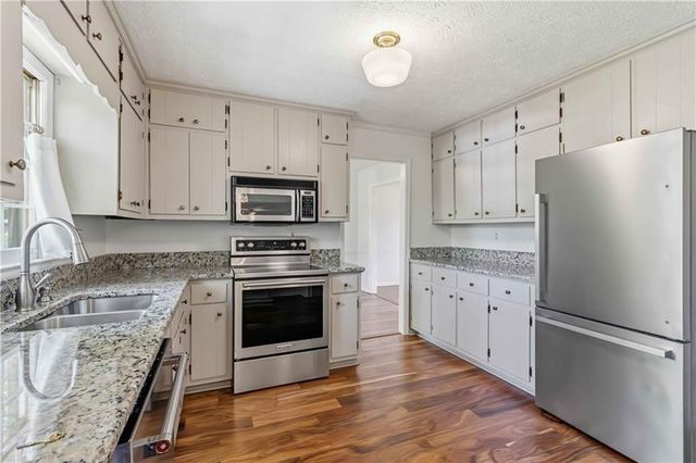 2837 Rosemont Drive, Lawrenceville, GA 30044