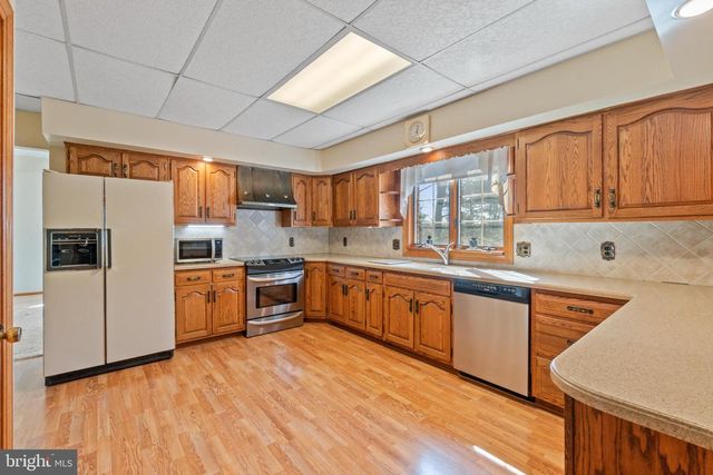 1052 GREEN HILL FARM RD, Reisterstown, MD 21136