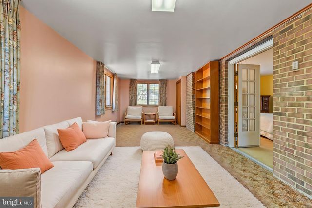 1052 GREEN HILL FARM RD, Reisterstown, MD 21136