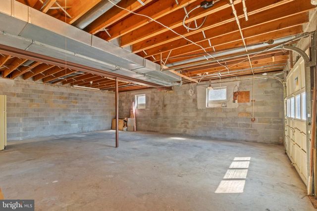 1052 GREEN HILL FARM RD, Reisterstown, MD 21136