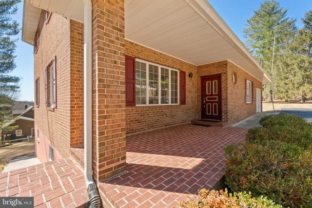 1052 GREEN HILL FARM RD, Reisterstown, MD 21136