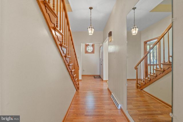 1052 GREEN HILL FARM RD, Reisterstown, MD 21136