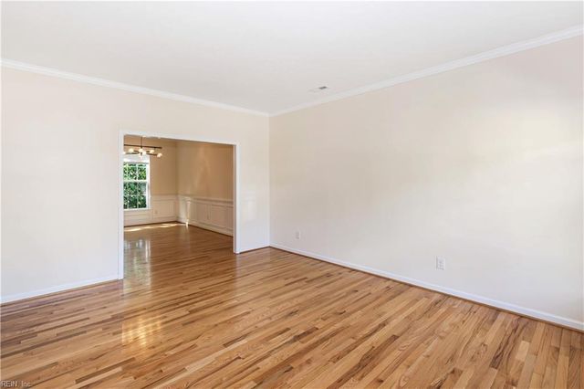 105 Crossing Waters WAY, Yorktown, VA 23690
