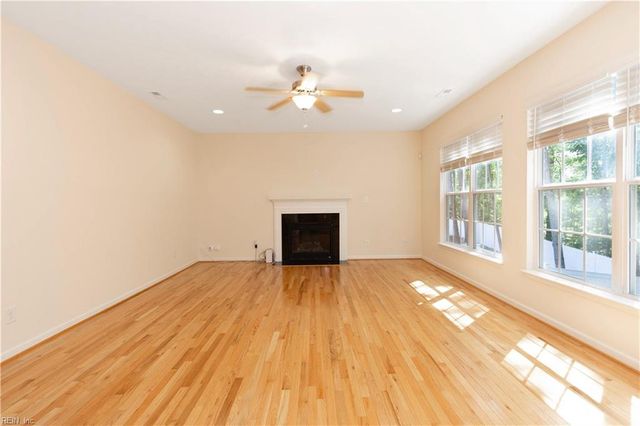 105 Crossing Waters WAY, Yorktown, VA 23690