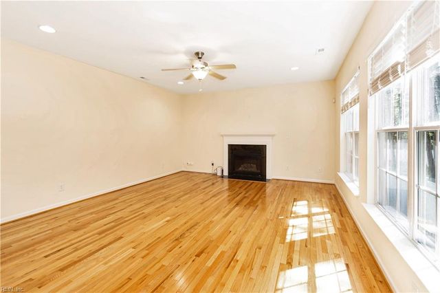 105 Crossing Waters WAY, Yorktown, VA 23690
