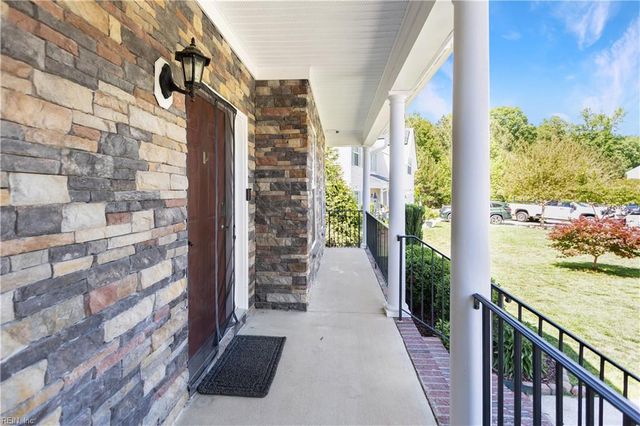 105 Crossing Waters WAY, Yorktown, VA 23690