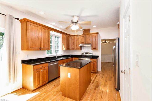 105 Crossing Waters WAY, Yorktown, VA 23690