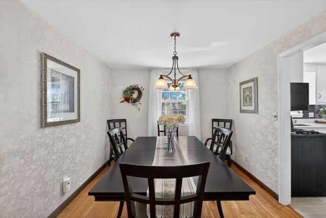 82 Park Rd, Lynn, MA 01904