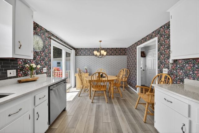 82 Park Rd, Lynn, MA 01904