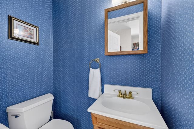 82 Park Rd, Lynn, MA 01904