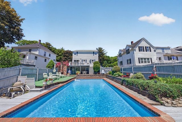 82 Park Rd, Lynn, MA 01904