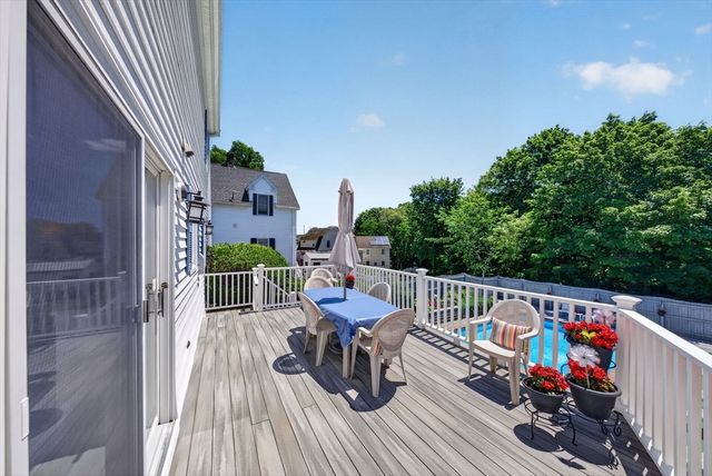 82 Park Rd, Lynn, MA 01904