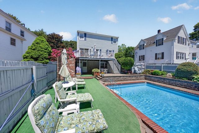 82 Park Rd, Lynn, MA 01904
