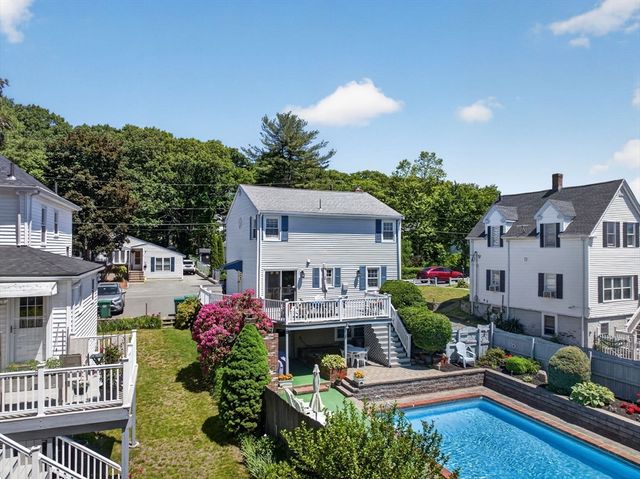 82 Park Rd, Lynn, MA 01904