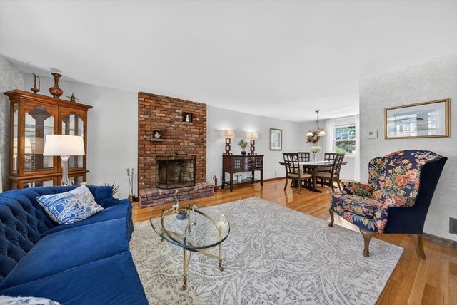 82 Park Rd, Lynn, MA 01904