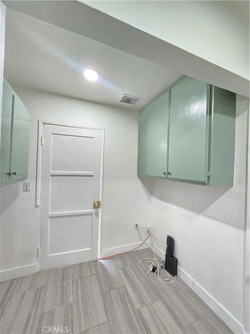 8154 Potter, North Hollywood, CA 91605