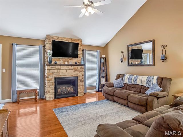 928 Alecia Drive, Waterloo, IL 62298