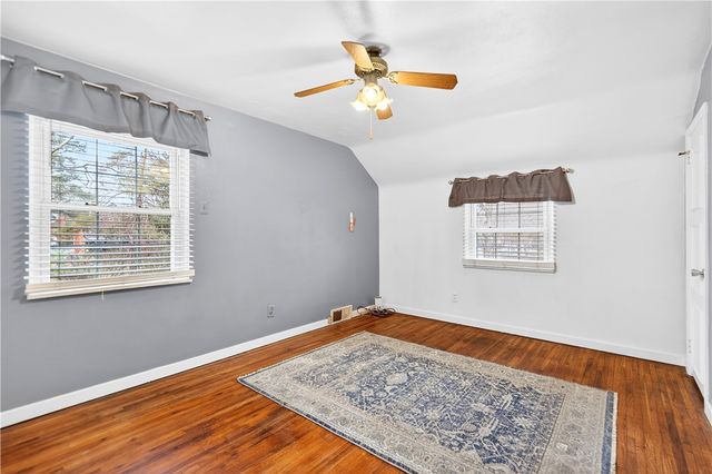 205 Hartle Rd, Shaler, PA 15116