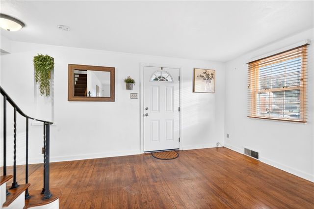 205 Hartle Rd, Shaler, PA 15116