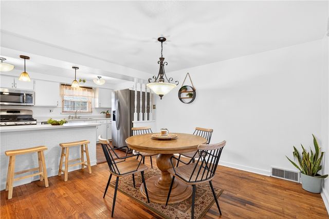 205 Hartle Rd, Shaler, PA 15116