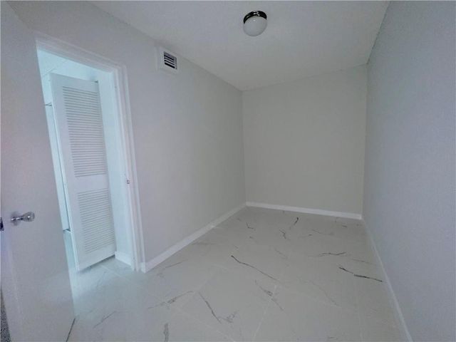 701 N Pine Island Road 303, Plantation, FL 33324