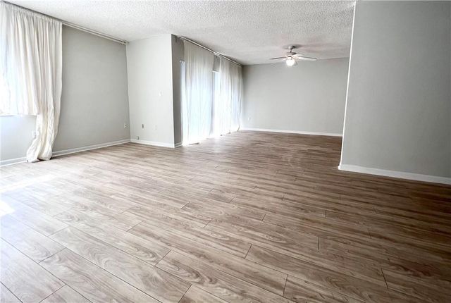 701 N Pine Island Road 303, Plantation, FL 33324