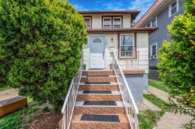 2706 Deerfield Road, Far Rockaway, NY 11691