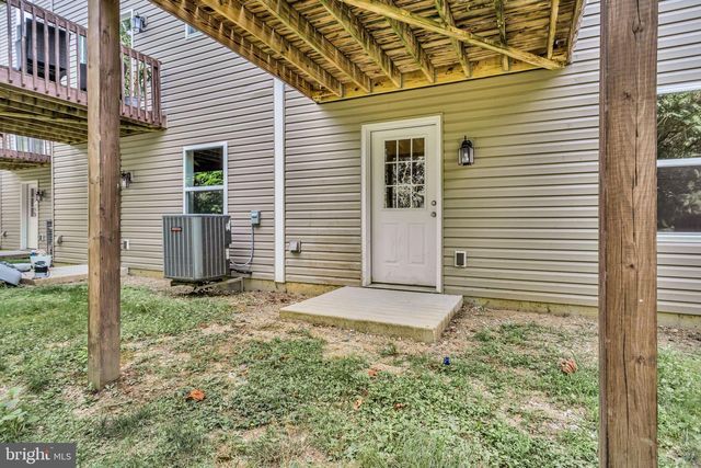 976 GREGS DR, Harrisburg, PA 17111