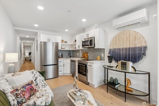 108 Albion Street 108-A, San Francisco, CA 94110