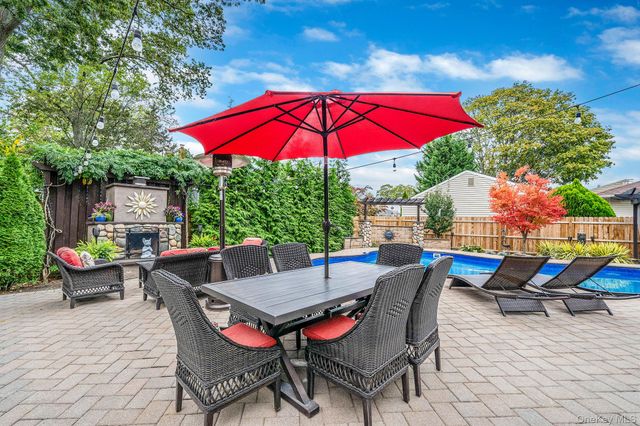 262 W 9th Street, Deer Park, NY 11729