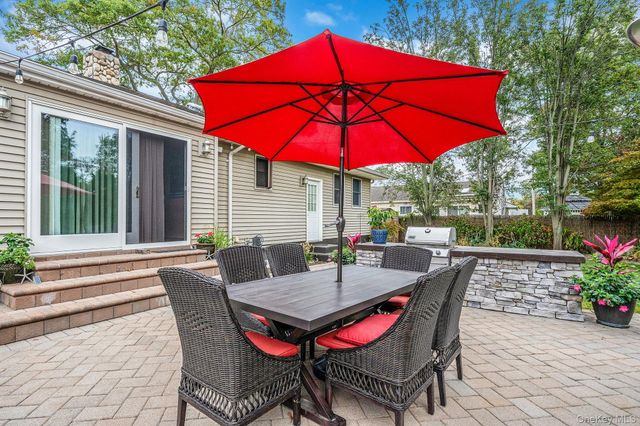 262 W 9th Street, Deer Park, NY 11729