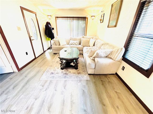 580 Elko Avenue, Akron, OH 44305