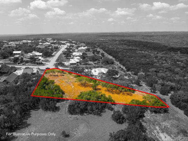 5922 CAMP CREEK DR, New Braunfels, TX 78132