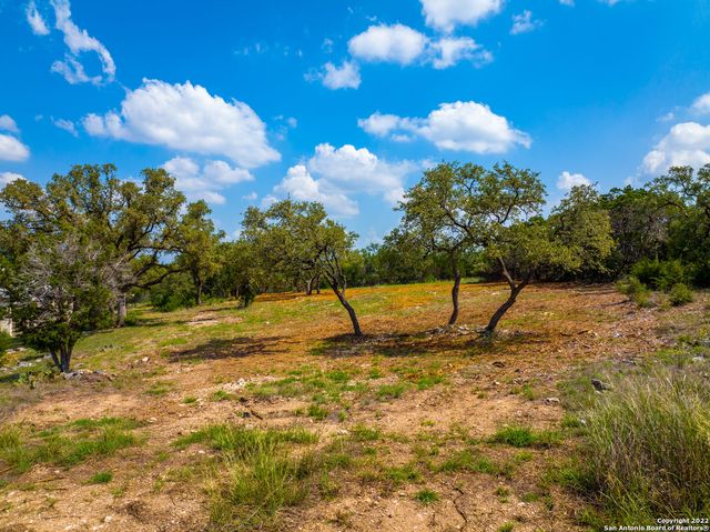 5922 CAMP CREEK DR, New Braunfels, TX 78132