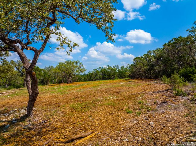 5922 CAMP CREEK DR, New Braunfels, TX 78132