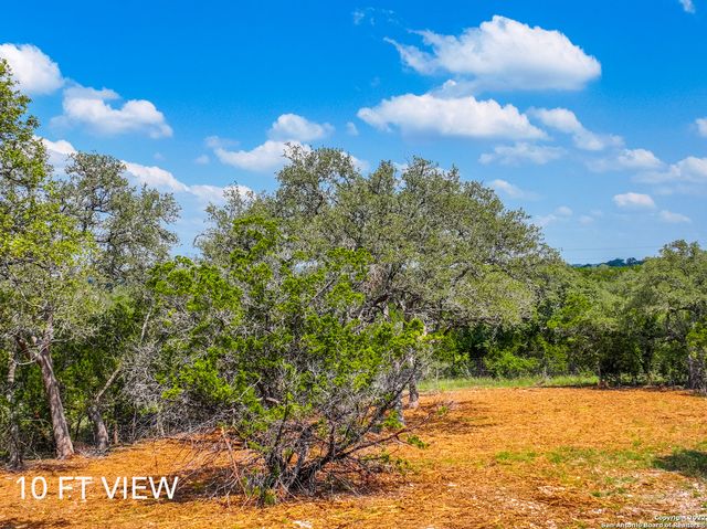 5922 CAMP CREEK DR, New Braunfels, TX 78132