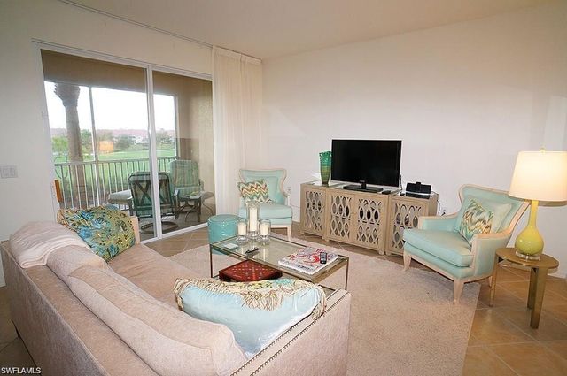 2710 Cypress Trace CIR 3021, Naples, FL 34119