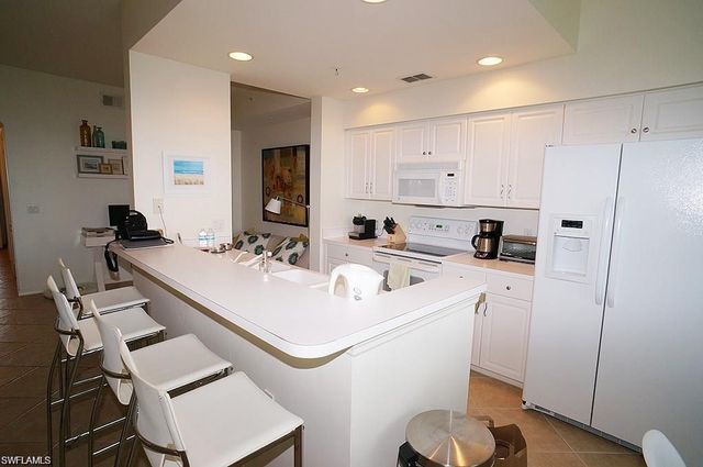 2710 Cypress Trace CIR 3021, Naples, FL 34119