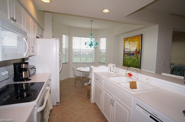 2710 Cypress Trace CIR 3021, Naples, FL 34119