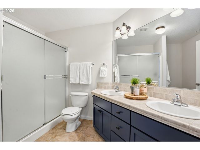 9406 N MACRUM Ave, Portland, OR 97203